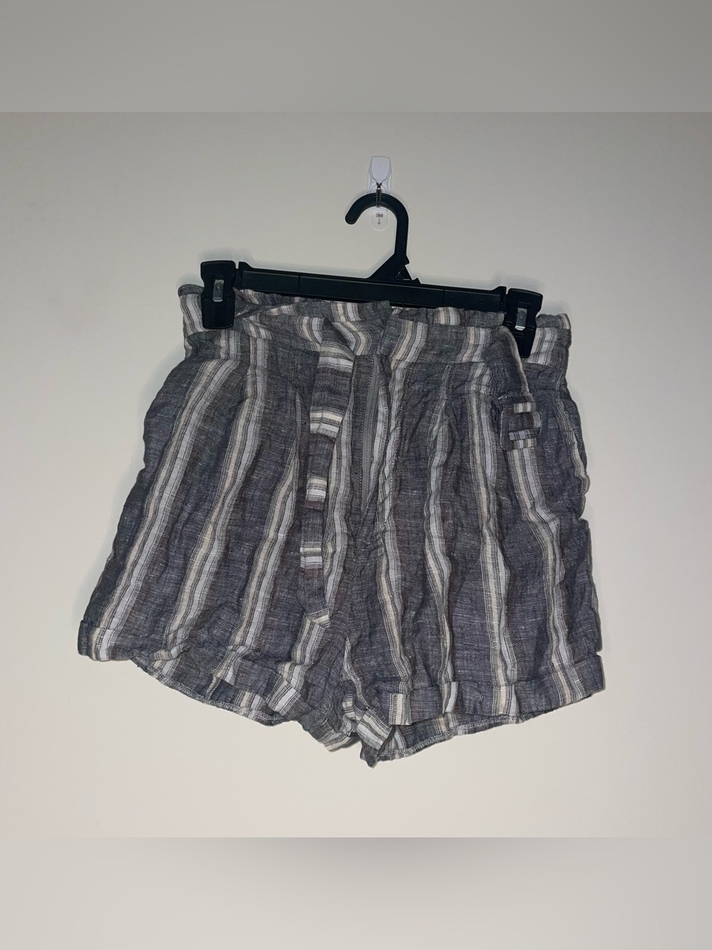 Heartloom Grey White Blue Stripe S Elastic Waist Belted Lined 100% Linen Shorts